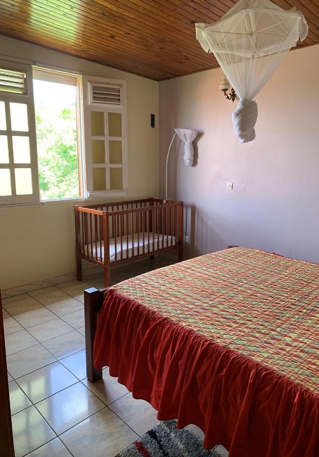 Hebergement Mouchas F4 - Dans Villa Les Polycias 圣吕斯 外观 照片