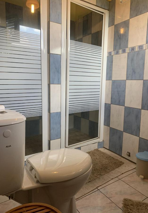 Hebergement Mouchas F4 - Dans Villa Les Polycias 圣吕斯 外观 照片